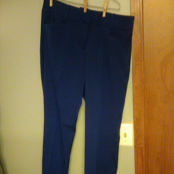 New York & company - Picture 1 of 1